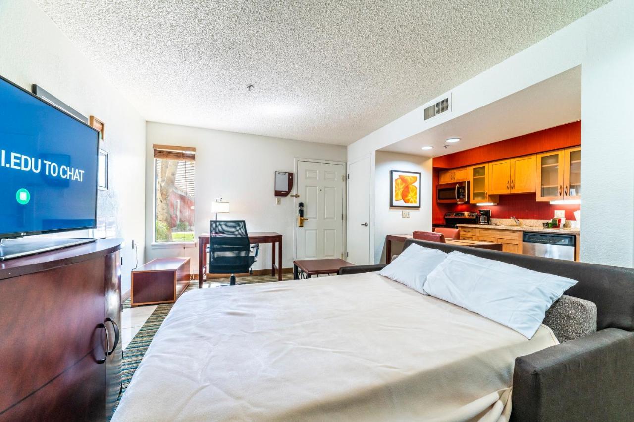 Metro Phx Queen Upstairs Sleeps 4 Modern Design Amenities * Phoenix