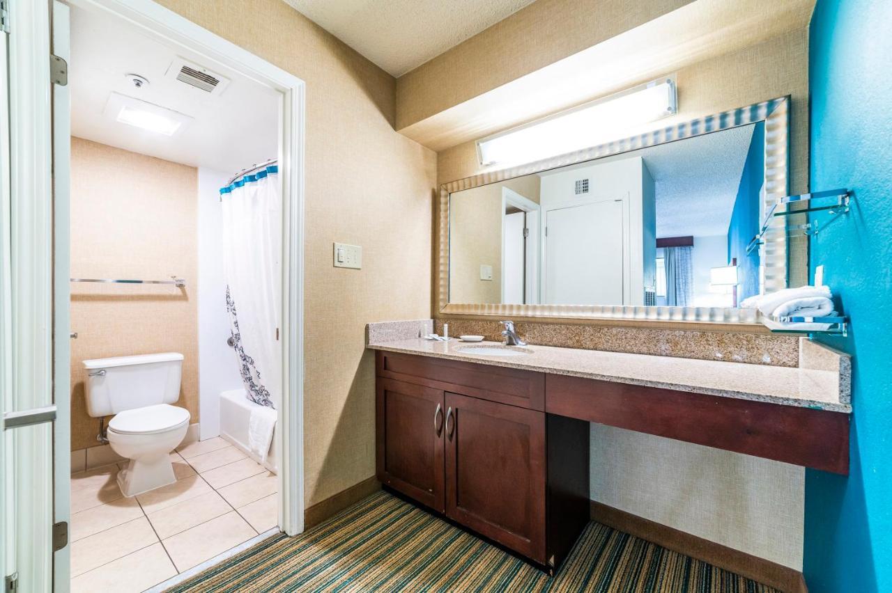 Metro Phx Queen Upstairs Sleeps 4 Modern Design Amenities Apartment Phoenix