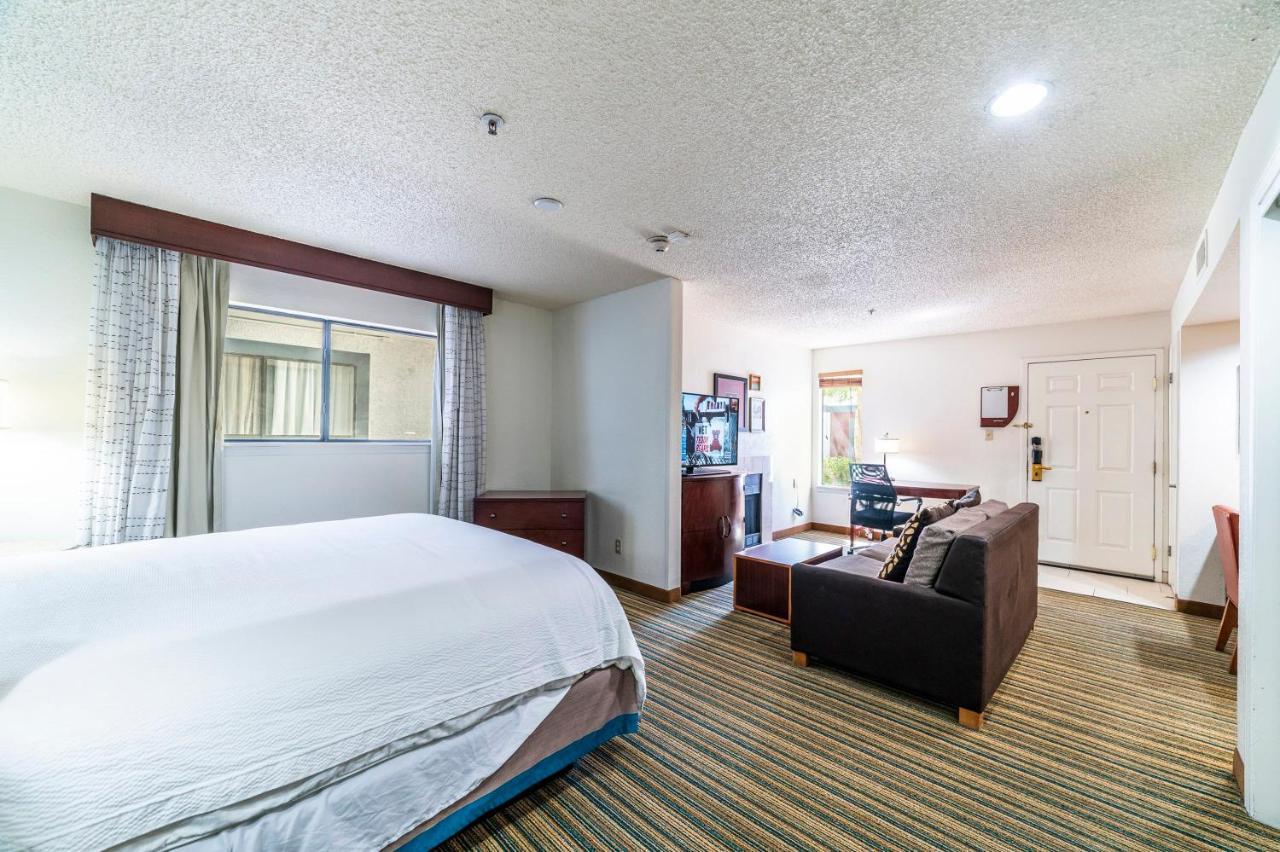 Apartment Metro Phx Queen Upstairs Sleeps 4 Modern Design Amenities