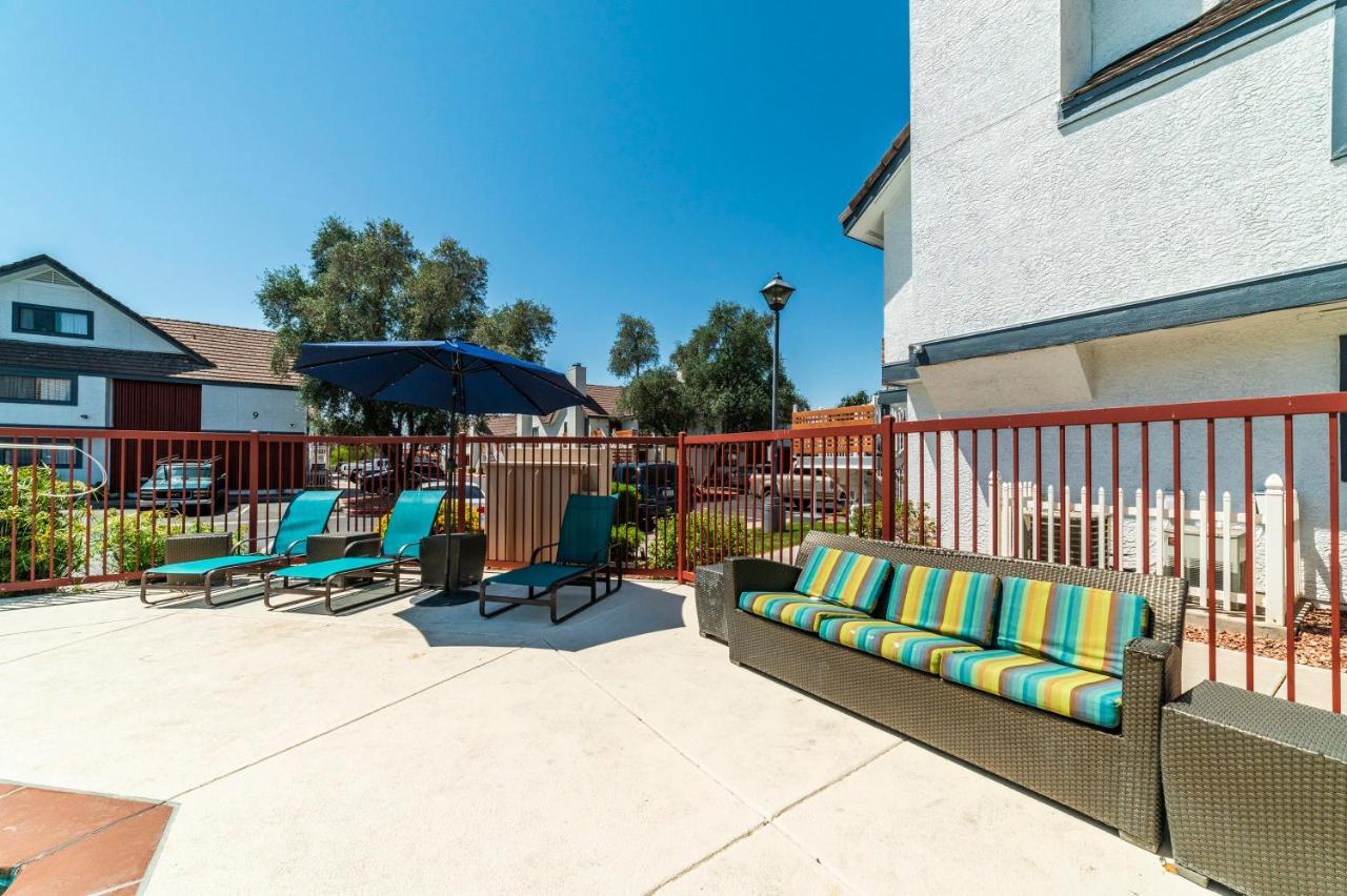 Apartment Metro Phx Queen Upstairs Sleeps 4 Modern Design Amenities *